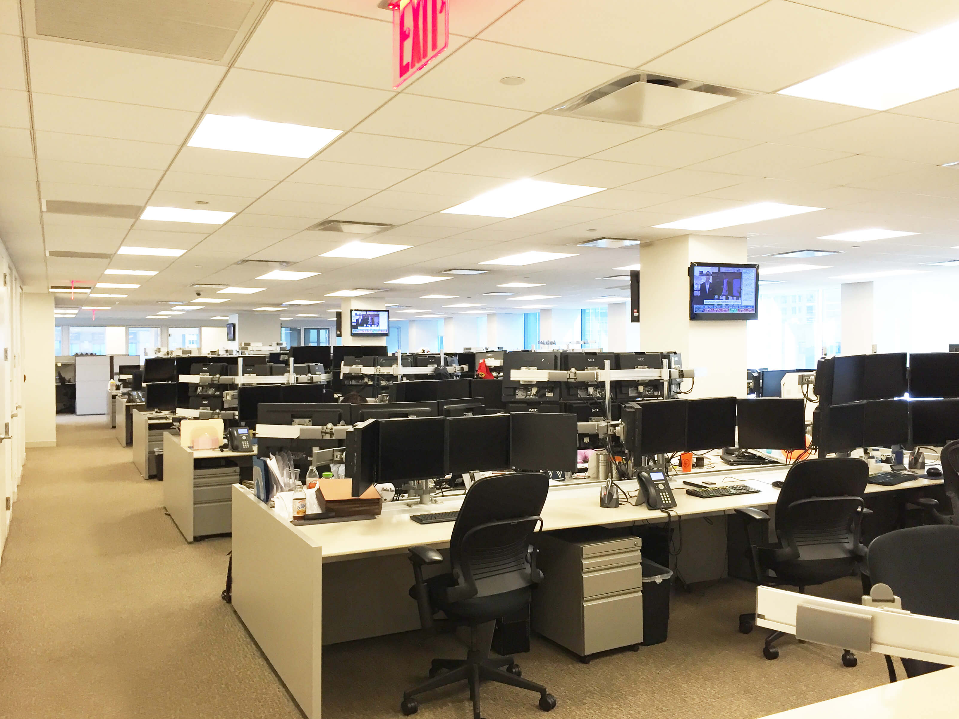 Trading Desks - Hedge Fund Office Spaces | Hedge Fund Office Spaces