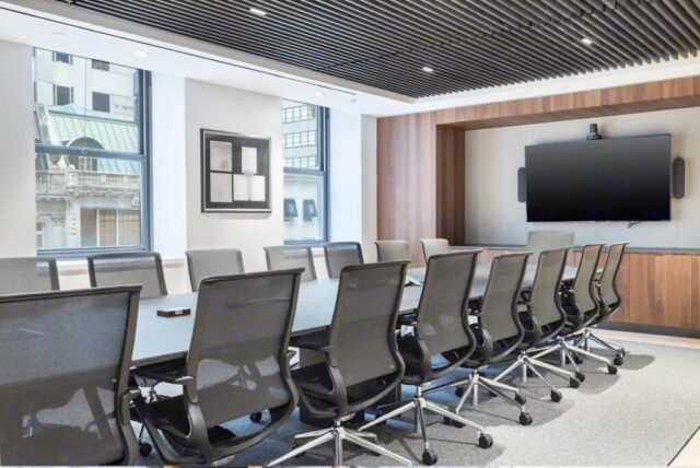 711 Fifth Avenue - Boardroom