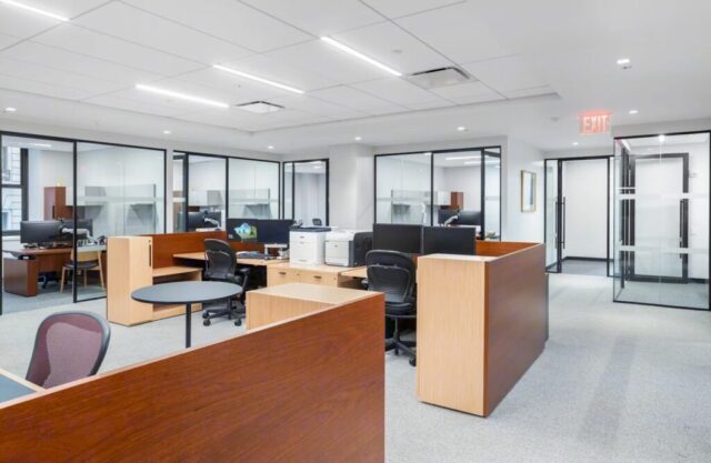 711 Fifth Avenue - Open Area and Glass Fronts