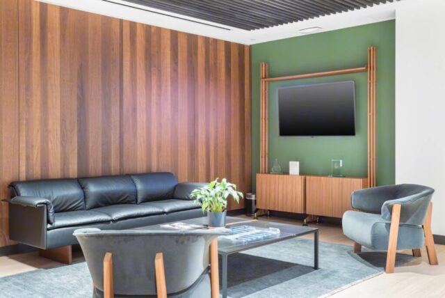 711 Fifth Avenue - Reception Area Seating